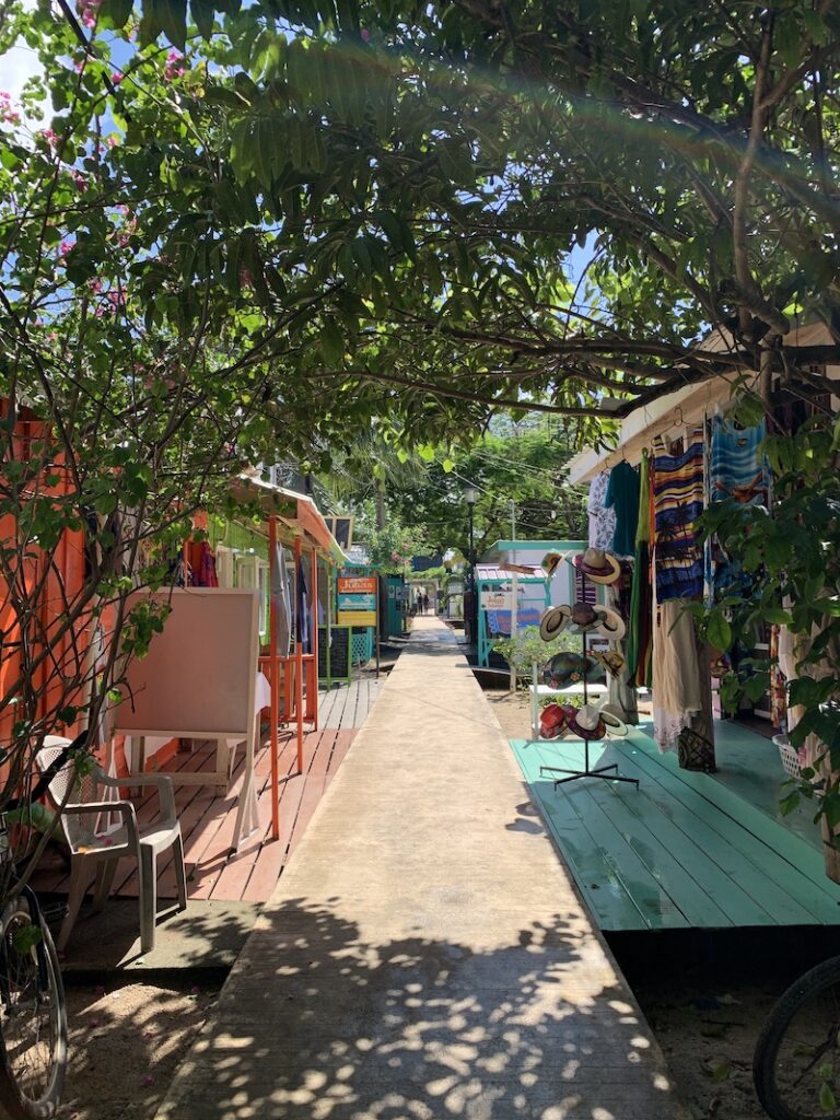 placencia sidewalk